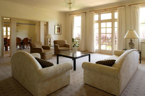 Hyatt Hotel Canberra - A Park Hyatt Hotel - eAccommodation 13