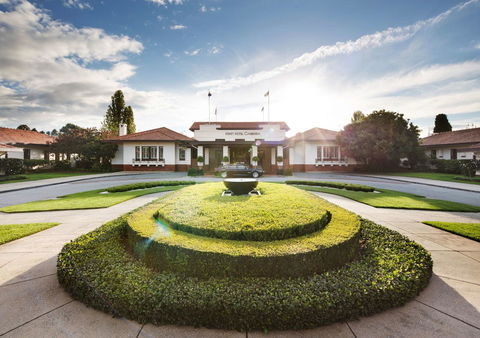 Hyatt Hotel Canberra - A Park Hyatt Hotel - eAccommodation 0