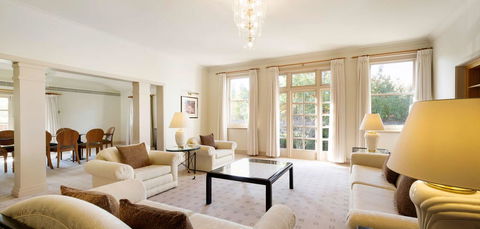 Hyatt Hotel Canberra - A Park Hyatt Hotel - eAccommodation 7