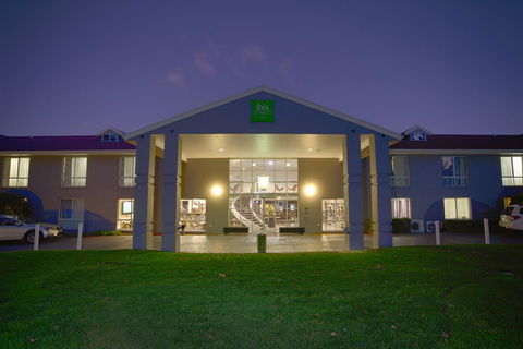 Ibis Styles Canberra - eAccommodation 5