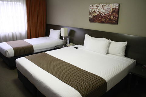 Pavilion On Northbourne - eAccommodation 38