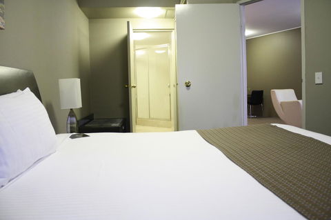 Pavilion On Northbourne - eAccommodation 17