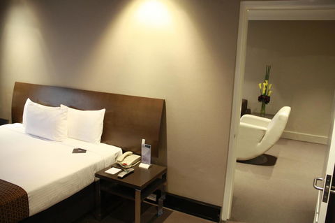 Pavilion On Northbourne - eAccommodation 35