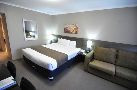 Pavilion On Northbourne - eAccommodation 19