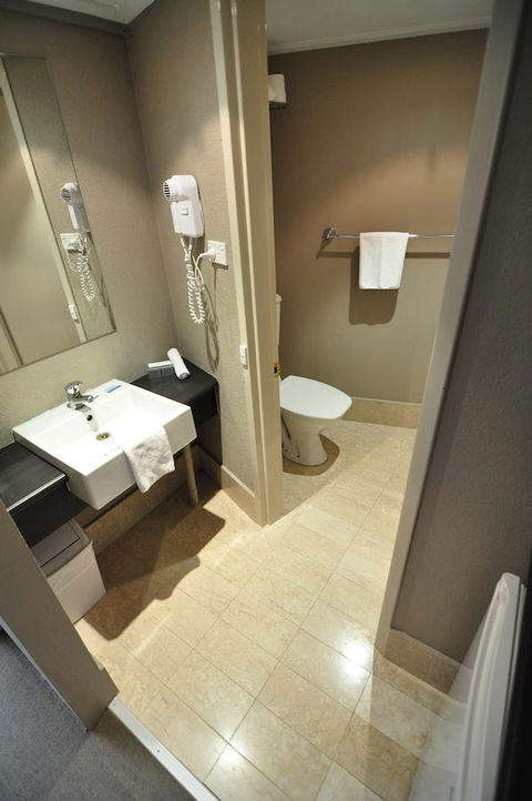 Pavilion On Northbourne - eAccommodation 20