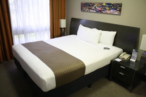 Pavilion On Northbourne - eAccommodation 7