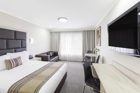 Garden City Hotel, Best Western Signature Collection - eAccommodation 0