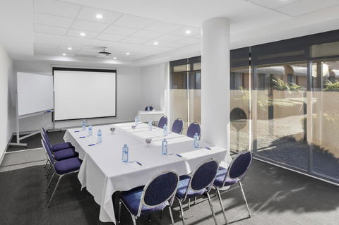 Garden City Hotel, Best Western Signature Collection - eAccommodation 23