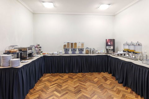 Garden City Hotel, Best Western Signature Collection - eAccommodation 24