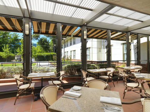 Hotel Kurrajong Canberra - eAccommodation 24
