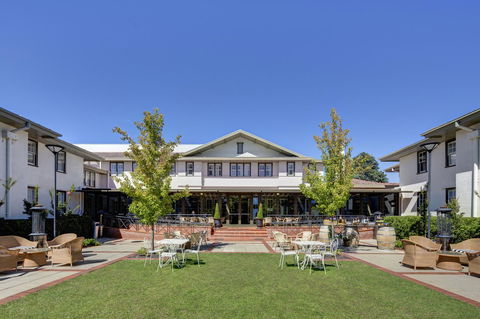 Hotel Kurrajong Canberra - eAccommodation 0