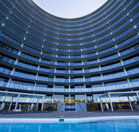 Accommodate Canberra - Manhattan on the Park - eAccommodation