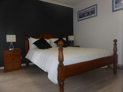 Lure Bed And Breakfast - eAccommodation 6