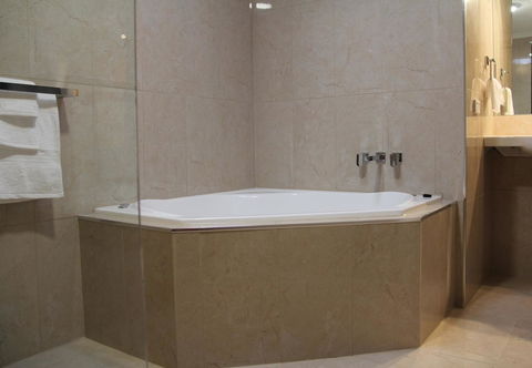 Lure Bed And Breakfast - eAccommodation 7