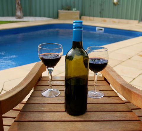 Lure Bed And Breakfast - eAccommodation 10