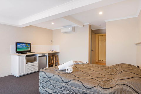 Heritage House Motel & Units - eAccommodation 2