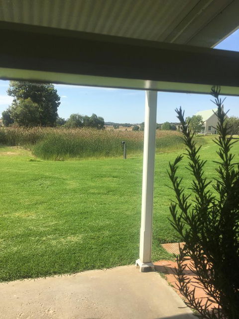 The Lake House Retreat - eAccommodation 19