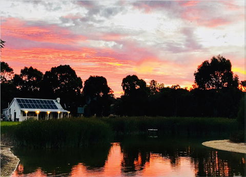 The Lake House Retreat - eAccommodation 15