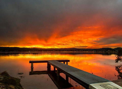Lakeside Waterfront Apartment The Entrance - eAccommodation 23