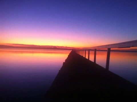 Lakeside Waterfront Apartment The Entrance - eAccommodation 21