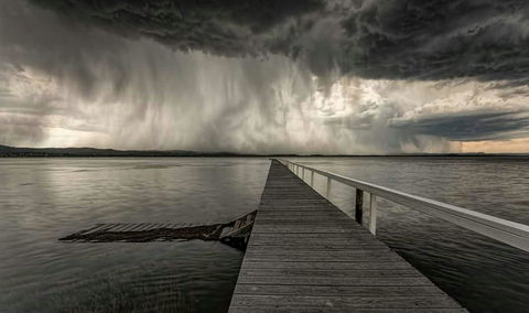 Lakeside Waterfront Apartment The Entrance - eAccommodation 24