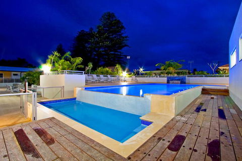 Lakeside Waterfront Apartment The Entrance - eAccommodation 14