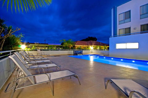 Lakeside Waterfront Apartment The Entrance - eAccommodation 15