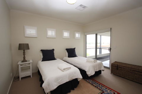 Wallaroo Marina Apartments - eAccommodation 42