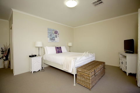 Wallaroo Marina Apartments - eAccommodation 7