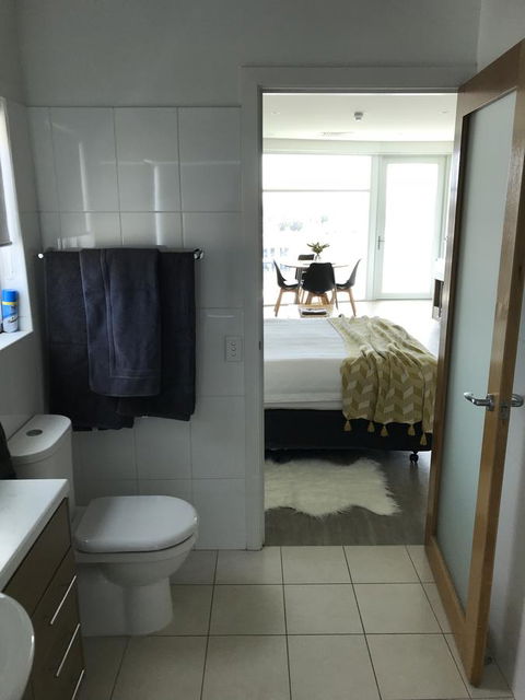 Ocean View Luxury Apartment & Suite - eAccommodation 18