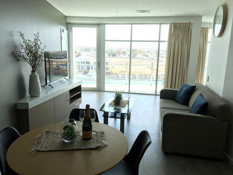 Ocean View Luxury Apartment & Suite - eAccommodation 43