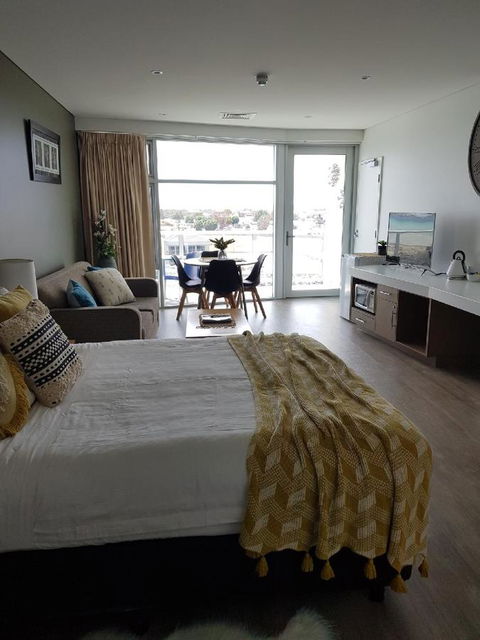 Ocean View Luxury Apartment & Suite - eAccommodation 4