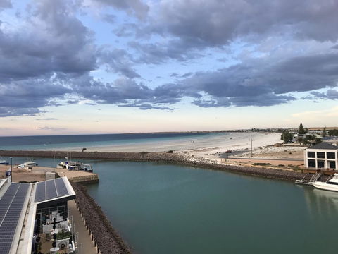 Ocean View Luxury Apartment & Suite - eAccommodation 2