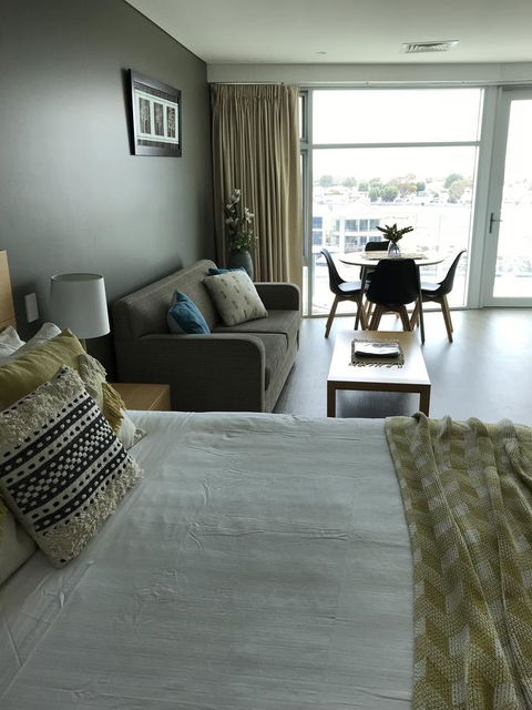 Ocean View Luxury Apartment & Suite - eAccommodation 12