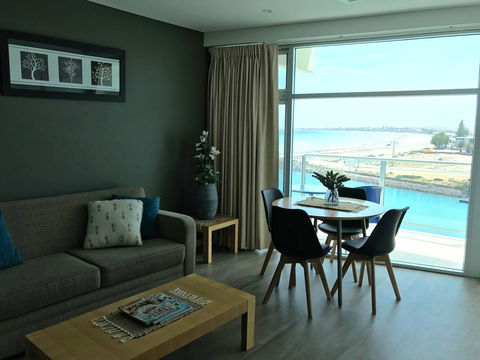 Ocean View Luxury Apartment & Suite - eAccommodation 23