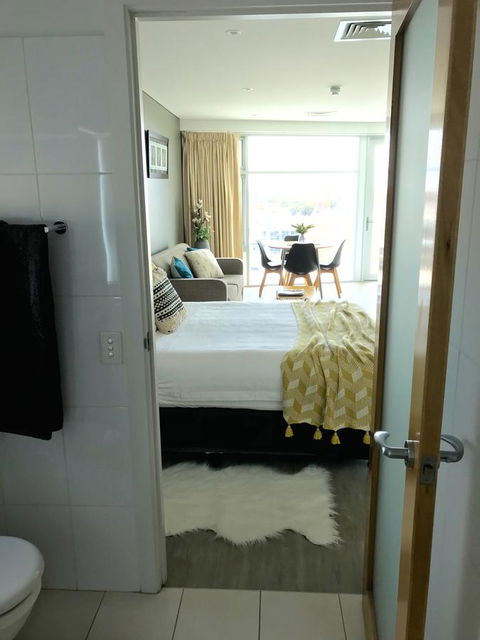 Ocean View Luxury Apartment & Suite - eAccommodation 16