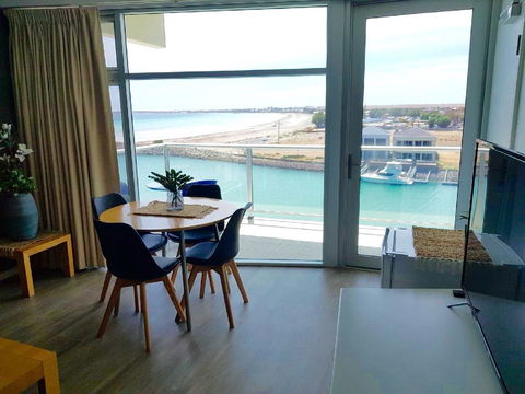 Ocean View Luxury Apartment & Suite - eAccommodation 5