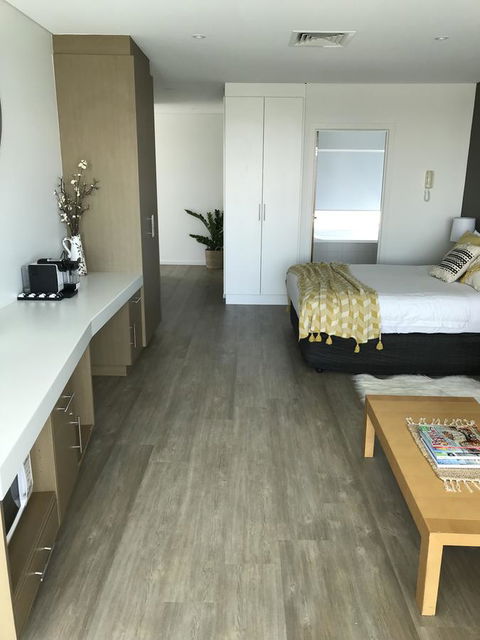 Ocean View Luxury Apartment & Suite - eAccommodation 33
