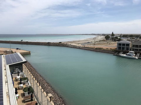 Ocean View Luxury Apartment & Suite - eAccommodation 7