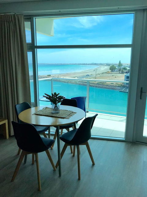 Ocean View Luxury Apartment & Suite - eAccommodation 22