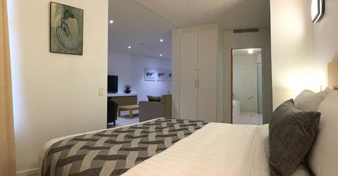 Wallaroo Marina Waterfront Luxe Apartment - eAccommodation 12