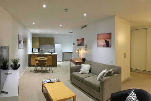 Wallaroo Marina Waterfront Luxe Apartment - eAccommodation 2