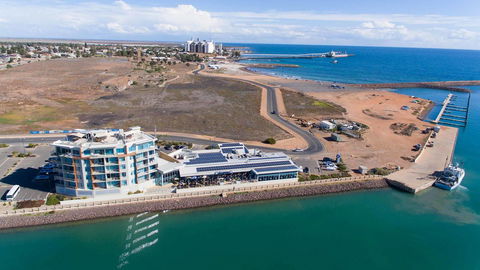 Wallaroo Marina Luxury Apartment - eAccommodation 22