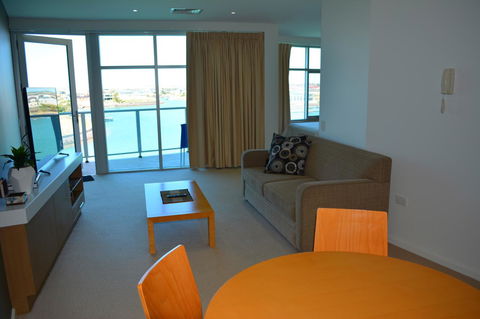 Wallaroo Marina Luxury Apartment - eAccommodation 5
