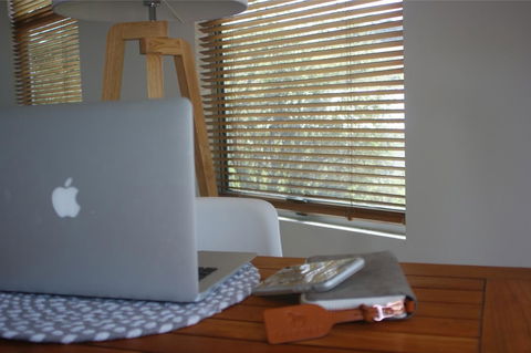 S T U D I O 22 Peaceful Retreat With Garden Views - eAccommodation 14
