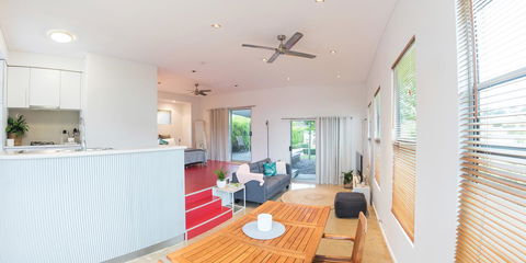 S T U D I O 22 Peaceful Retreat With Garden Views - eAccommodation 1