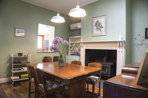 Wayfarers Cottage - eAccommodation 6