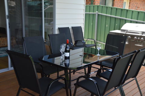 Eastern Breeze - eAccommodation 9