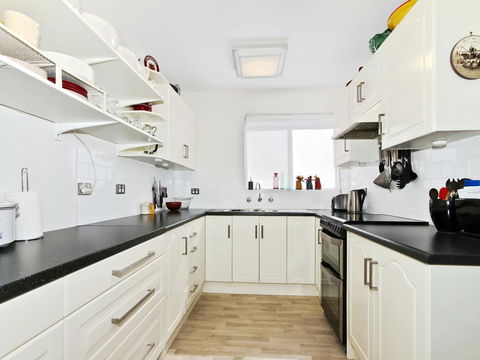 Monaco Court Apartment Adelaide - eAccommodation 2