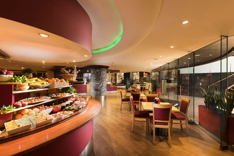 Stamford Plaza Adelaide - eAccommodation 3